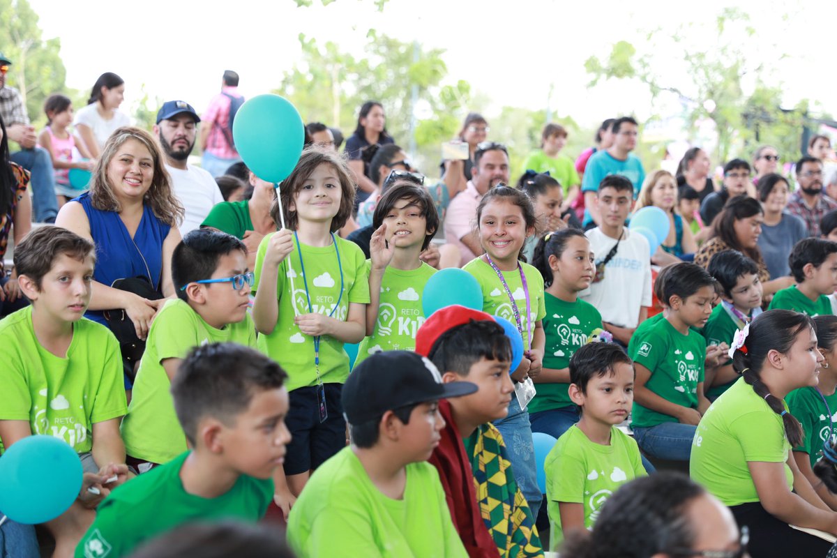Reto_Zapopan's tweet photo. ¡Orgullosos de las y los tripulantes! 🚀
Se graduó la 13va generación de #RetoKids 👧🏻👦🏻 https://t.co/xYbPpO7BMn