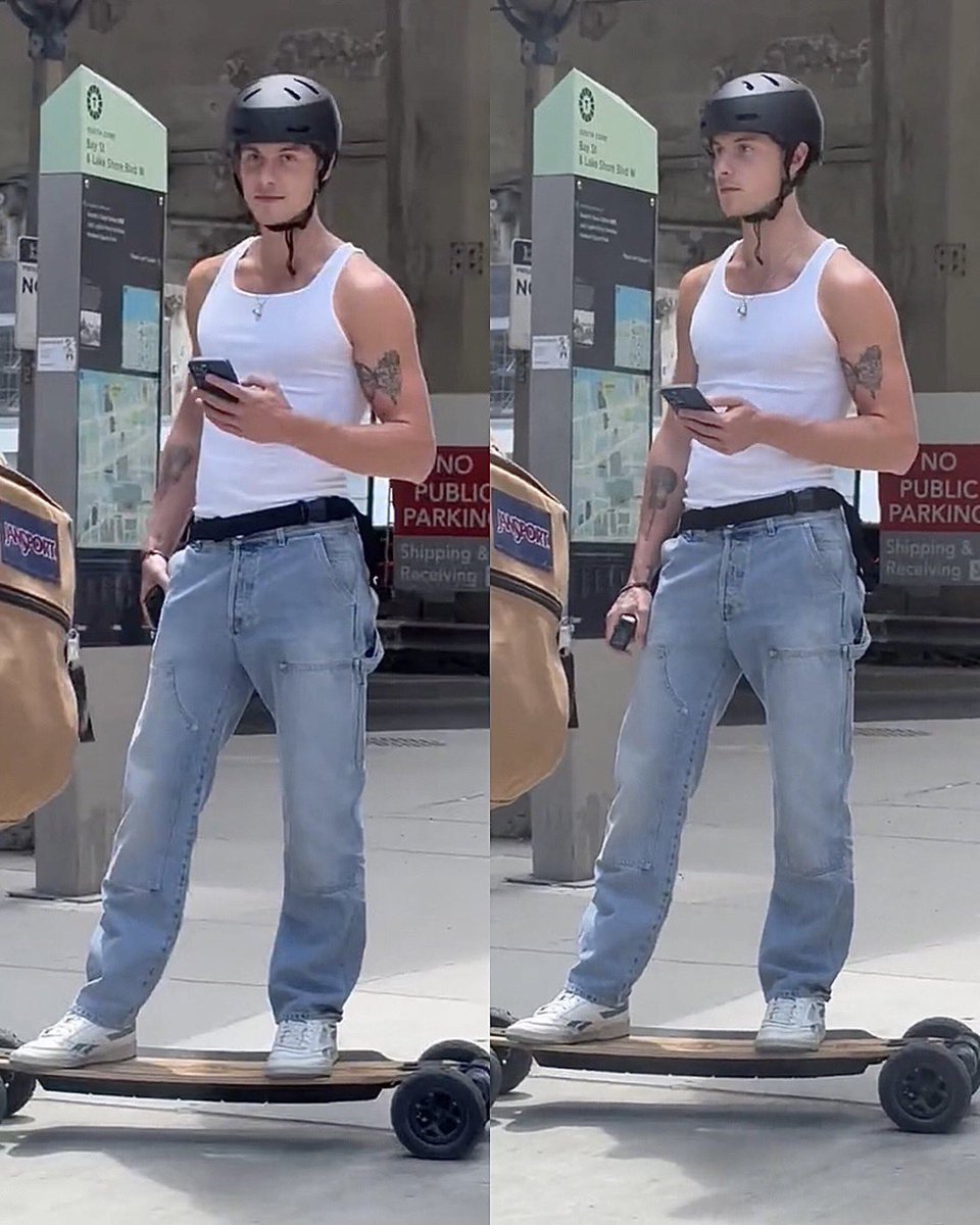 fearlesstrans's tweet photo. How im pulling up to the rescheduled Red Rocks show https://t.co/zKDbDXPnIZ