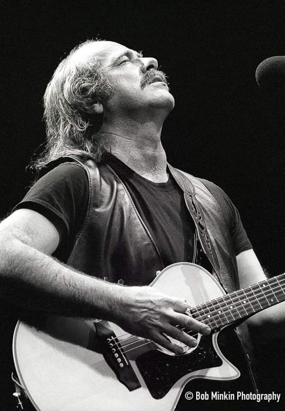 'Going home, going home
By the waterside I will rest my bones
Listen to the river sing sweet songs
To rock my soul'

#RobertHunter
(June 23, 1941 – September 23, 2019)
Forever Grateful 🌹
Thanks

#GratefulDead #JerryGarcia

📷 Bob Minkin, Warfield, SF
11-26-90