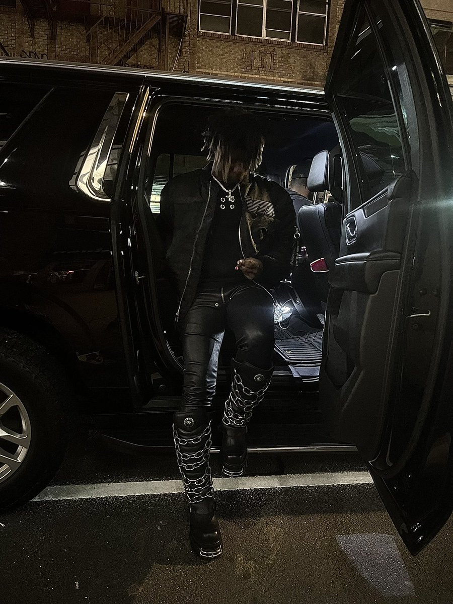 𐕣 (@kencarson) on Twitter photo 