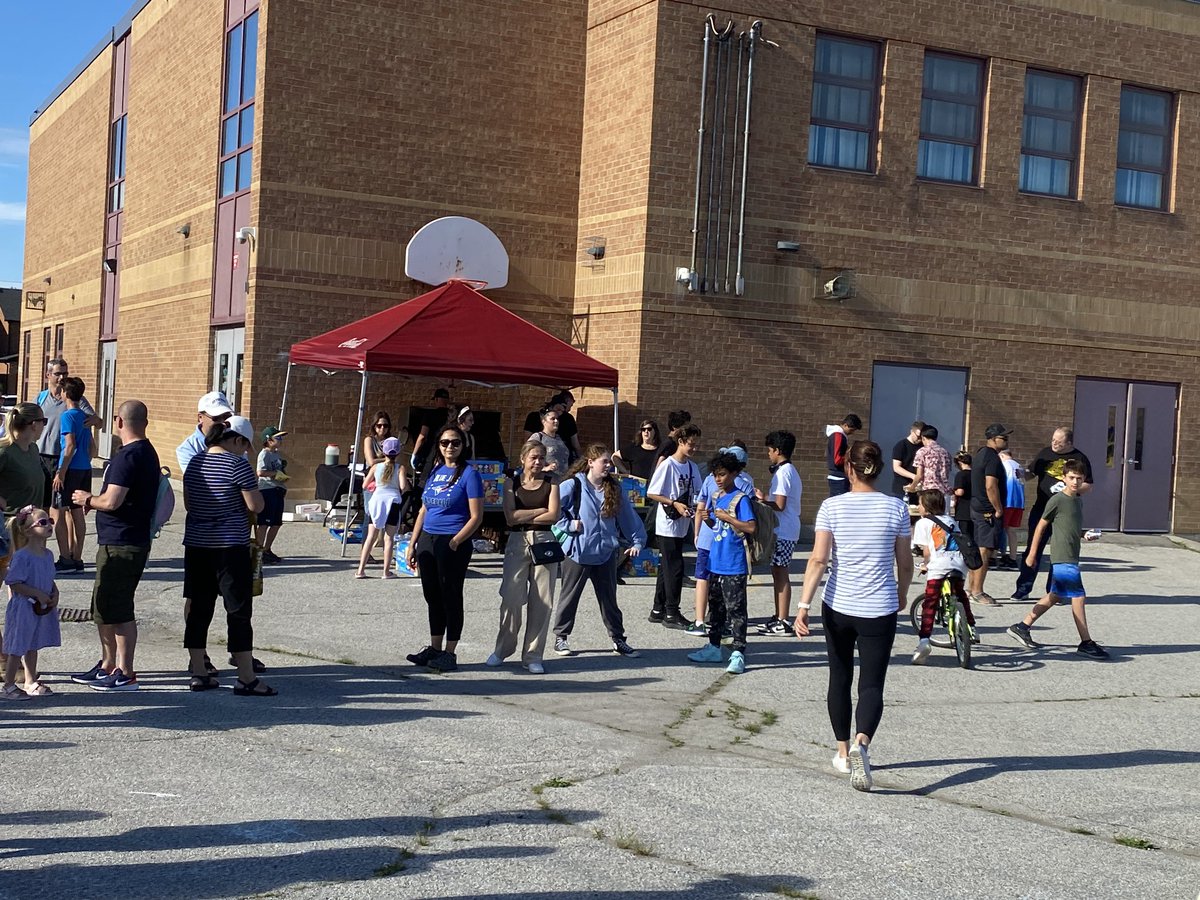 Brownridgeps tweet media