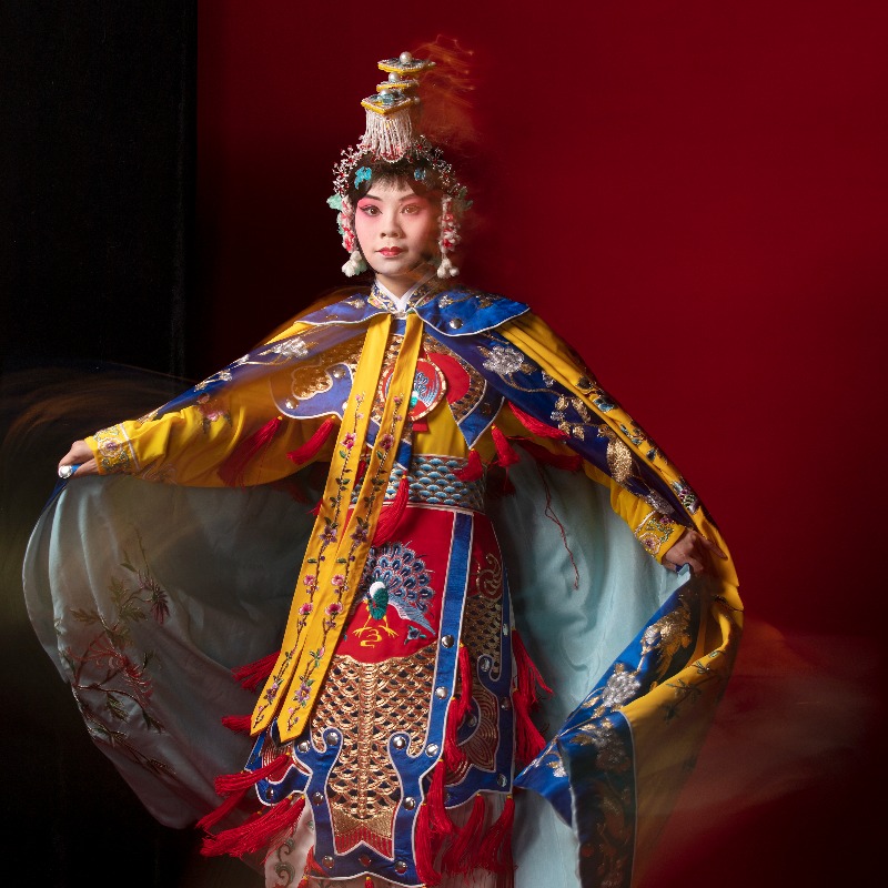 PKU1898's tweet photo. ✨Now on display: #PKUPortraitsofYouth Exhibition✨
Under the theme of "Youth," a collection of portrait photos encapsulates the diverse experiences of 34 unique groups at #PekingUniversity, celebrating the vibrancy and spirit of #Pekingers.❤️#PKU125