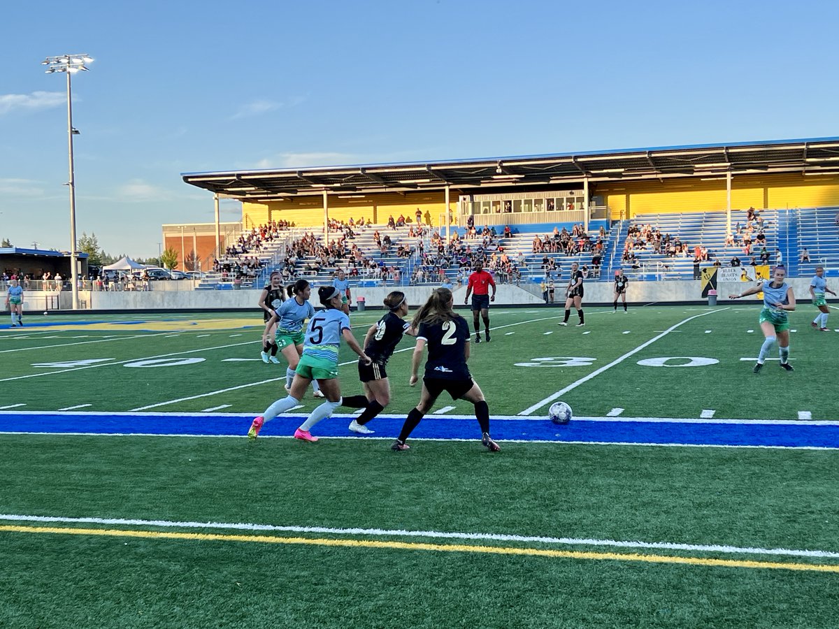 EastsideTimbers's tweet photo. Fantastic turnout for our PDXFC Women's game last night! Thank you to all who helped out &amp; showed up for these amazing players! 3-3 tie vs Lane. We have another home game this Saturday, June 24th at 4:00PM at Sam Barlow High School vs Oly Town FC.  Join us! Concessions https://t.co/Ib6tDuUMKE