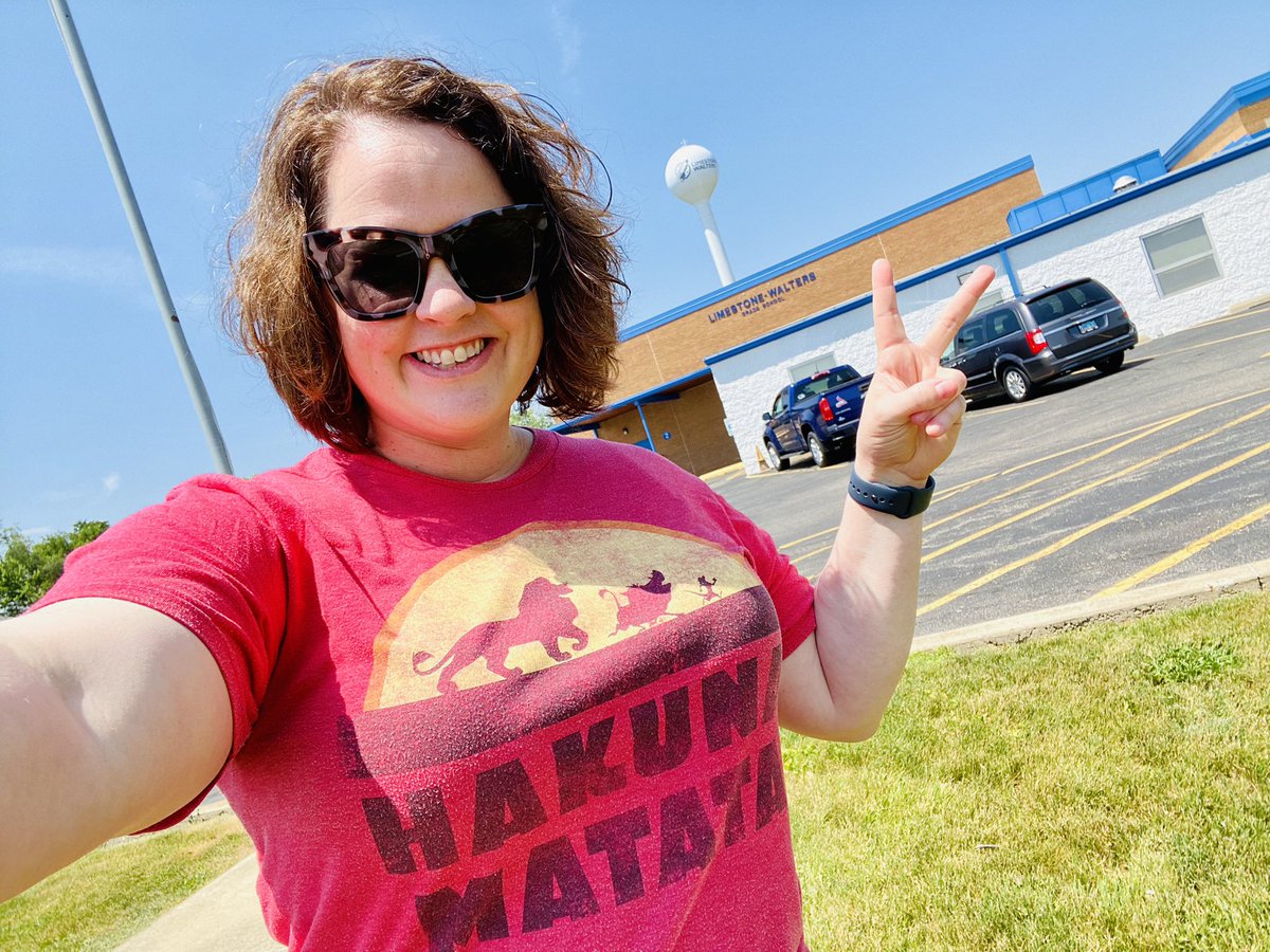 StefaniePitzer's tweet photo. โHuman beings are never gonna be perfect. The best we can do is to keep asking for help & accepting it when you can. And if you keep on doing that, youโll always be moving towards better.โ -Higgins (Ted Lasso) โ๐ปyear 2
#LWRockets #momsasprincipals #PrincipalOfficeHours #Pitzer4a https://t.co/vmhL15XDsA