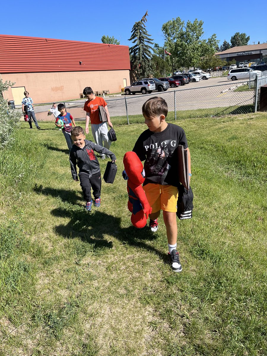 Mrs.Olson tweet media