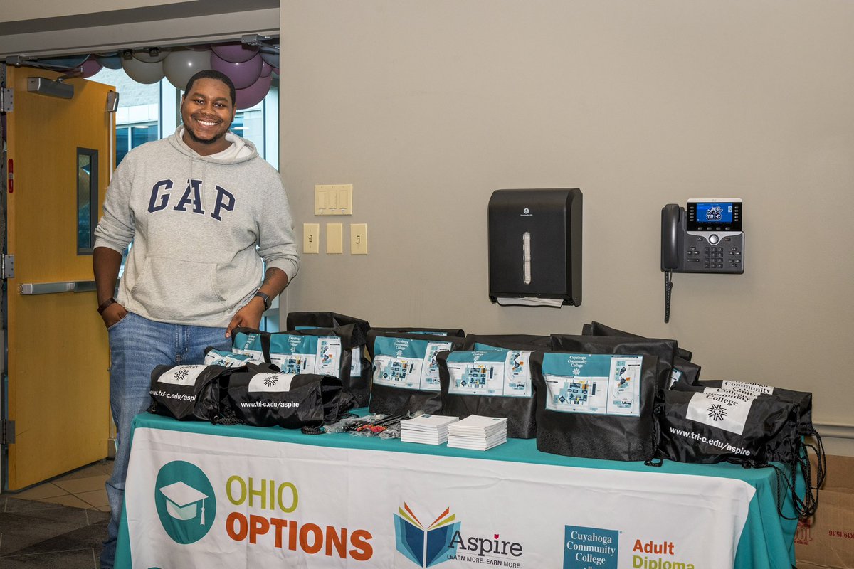 Tri-C 2GEN: Uniting Families with Education Engagement Night! 
#tric #engagement #2gen