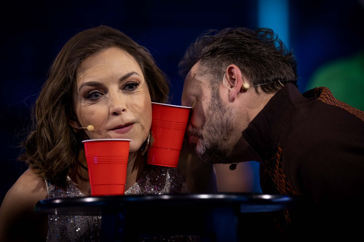 Me Caigo De Risa tweet media