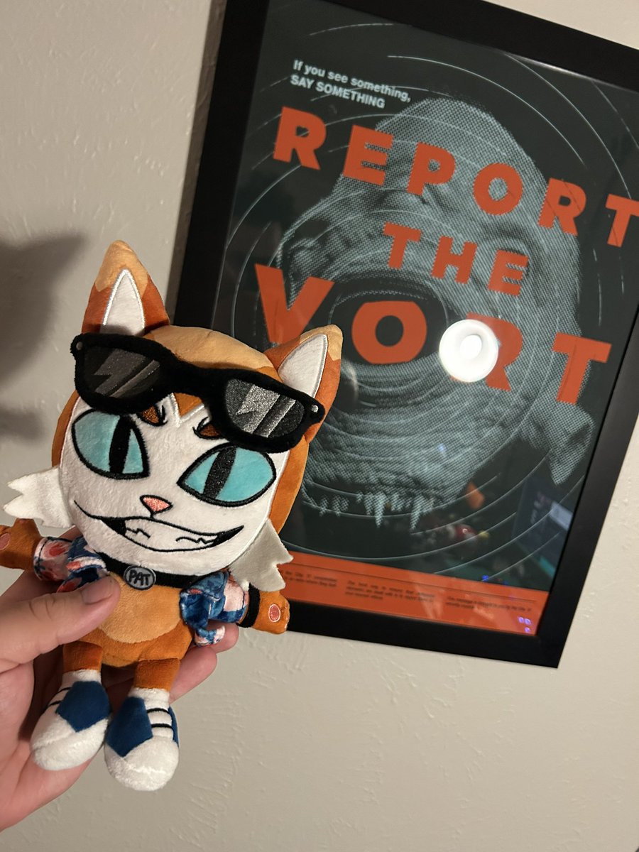 PoorlyAgedStuff's tweet photo. i was going to make this some tweet about threatening my own plushie but i couldn’t think of anything

anyway there will definitely be half-life 3 this year guys this will age really well https://t.co/VKqD2u6vY4