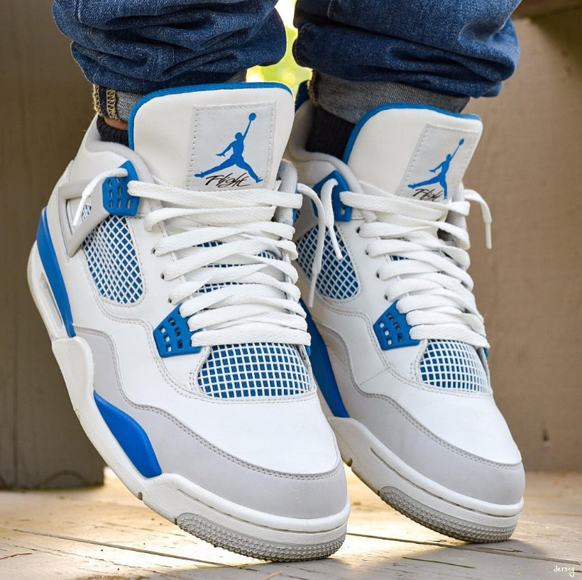 Military Blue 4's

Shop here: stockx.pvxt.net/yRVV0v