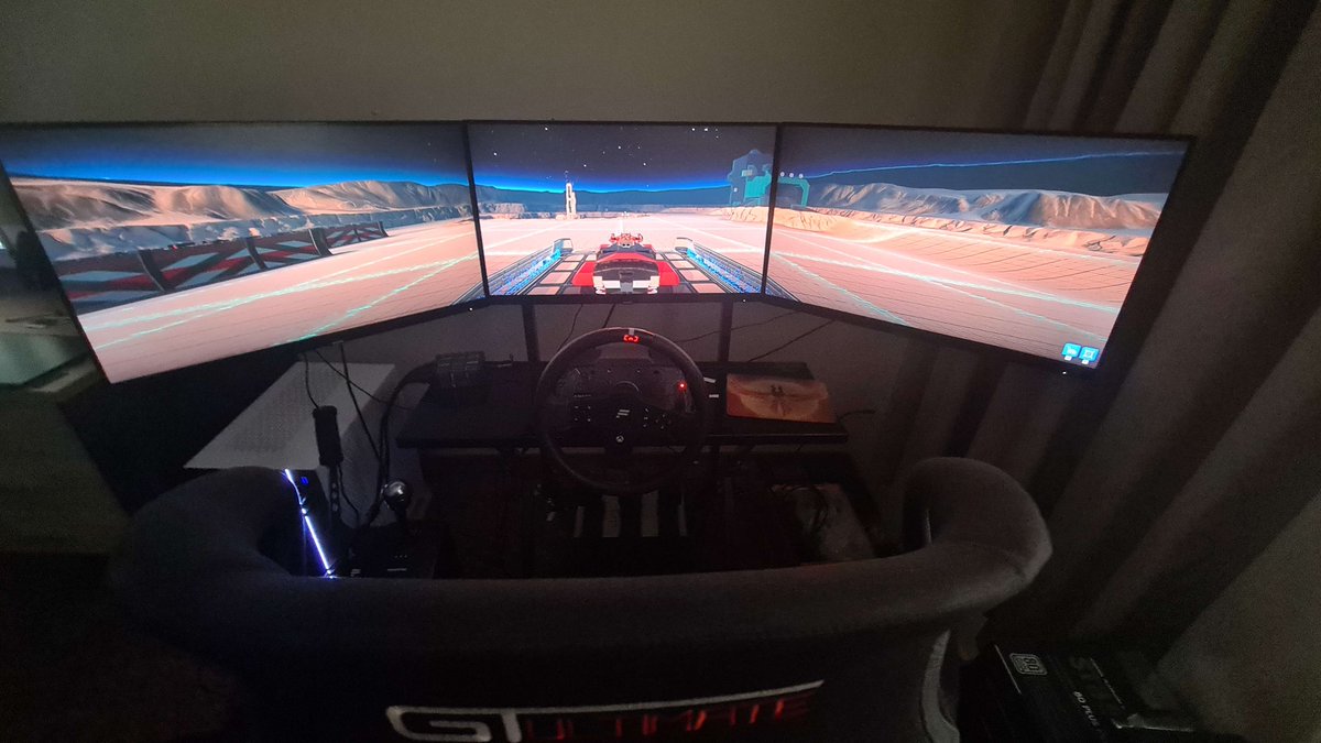 Wortho27's tweet photo. @Robocraft2Game waiting patiently for the day that using this rig to play will be a possibility 😅 https://t.co/Q5S387wT2v