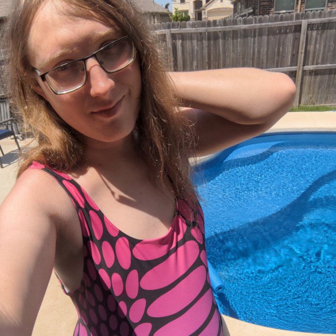 Pool slut by @JessieSynn https://t.co/RlTGOznko1 Find it on #ManyVids! https://t.co/q3YAxCqrSI<a class="tags" href="/tag/jessiesynn">@jessiesynn</a><a href="/tag/manyvids"class="tags"><span>#manyvids</span></a>