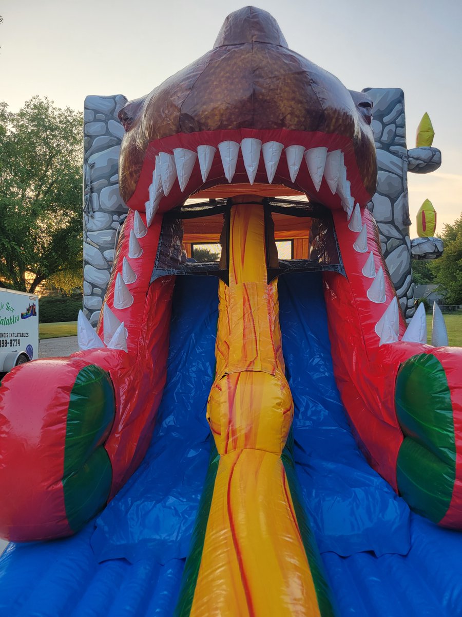 Dino-Mite is Roaring to be at your next party. Can be used dry or ￼wet.

#centralillinoisinflatables #bouncehouses #waterslides
@centralillino15