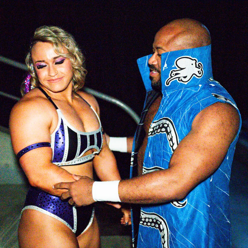 JordynneGrace's tweet photo. pov: he just told you how big your arms look https://t.co/kdr8rtL1sx