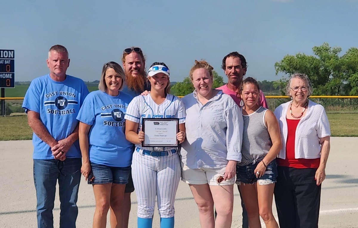 East Union Softball (@eastunionsb) on Twitter photo Today sophomore Kinzey Ripperger was awarded the E. Wayne Cooley “You Can” award! This award was created for a great leader who has overcome adversity throughout their life. Kinzey will also be up for the state award picked at a later date. <a href="/Kinzeyripp3/">Kinzey Ripperger</a> ! <a href="/IGHSAU/">IGHSAU</a> <a href="/IGCAcoach/">IGCA</a> Today sophomore Kinzey Ripperger was awarded the E. Wayne Cooley “You Can” award! This award was created for a great leader who has overcome adversity throughout their life. Kinzey will also be up for the state award picked at a later date. <a href="/Kinzeyripp3/">Kinzey Ripperger</a> ! <a href="/IGHSAU/">IGHSAU</a> <a href="/IGCAcoach/">IGCA</a>