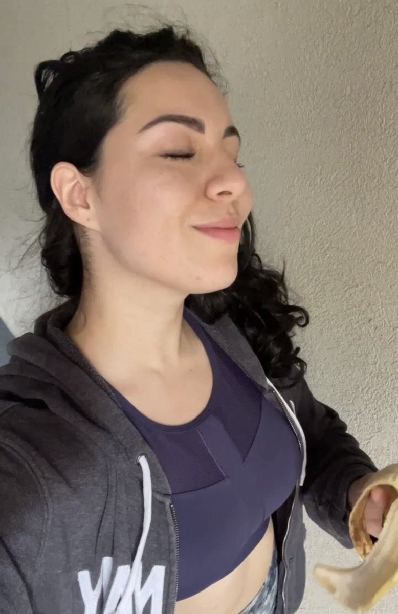 nocturnussymph's tweet photo. POV: confías en que todo estará bien, vives es en presente y te enfocas en lo que puedes hacer HOY. 💖💫🔝✨ https://t.co/9BSy9jvrYI