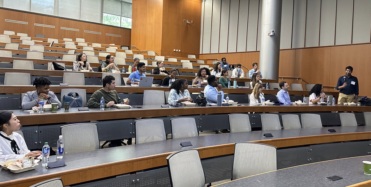 Fun day of orientation, meeting the new class of Transitional Year and Internal Medicine Interns! Phenomenal new class of TY’s pictured here. Let’s do this fam! 💪🏽