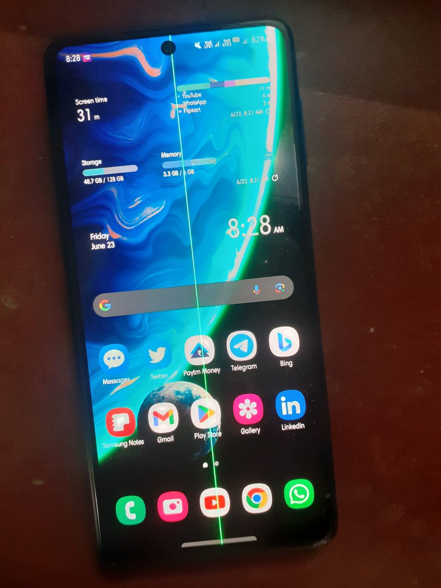 ExcIle_pRincE's tweet photo. Green line showing in my phone #Samsung M52 all of sudden...i don't know what happen and how it is happen.
Is it a software bug then plz refix it as soon as possible.
#Samsunghelp
#Samsungindia
#greenlinedisplay https://t.co/x1vpeNPUfs