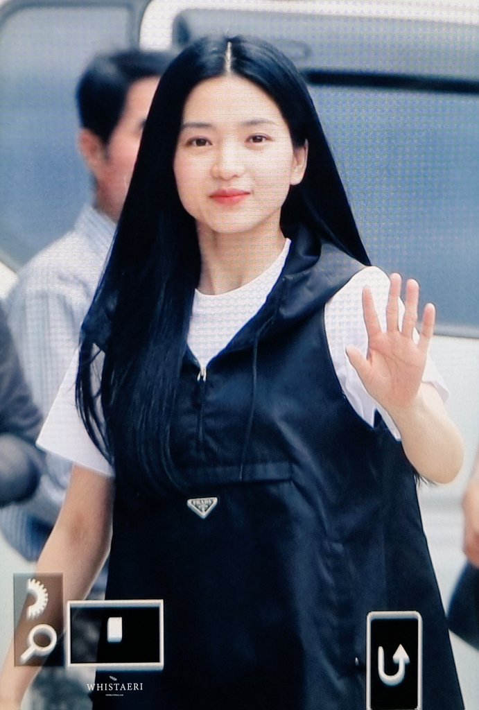 230623 출근
오늘밤 10시 sbs악귀 !!
많관부😀

#태리 #김태리 #KimTaeRi