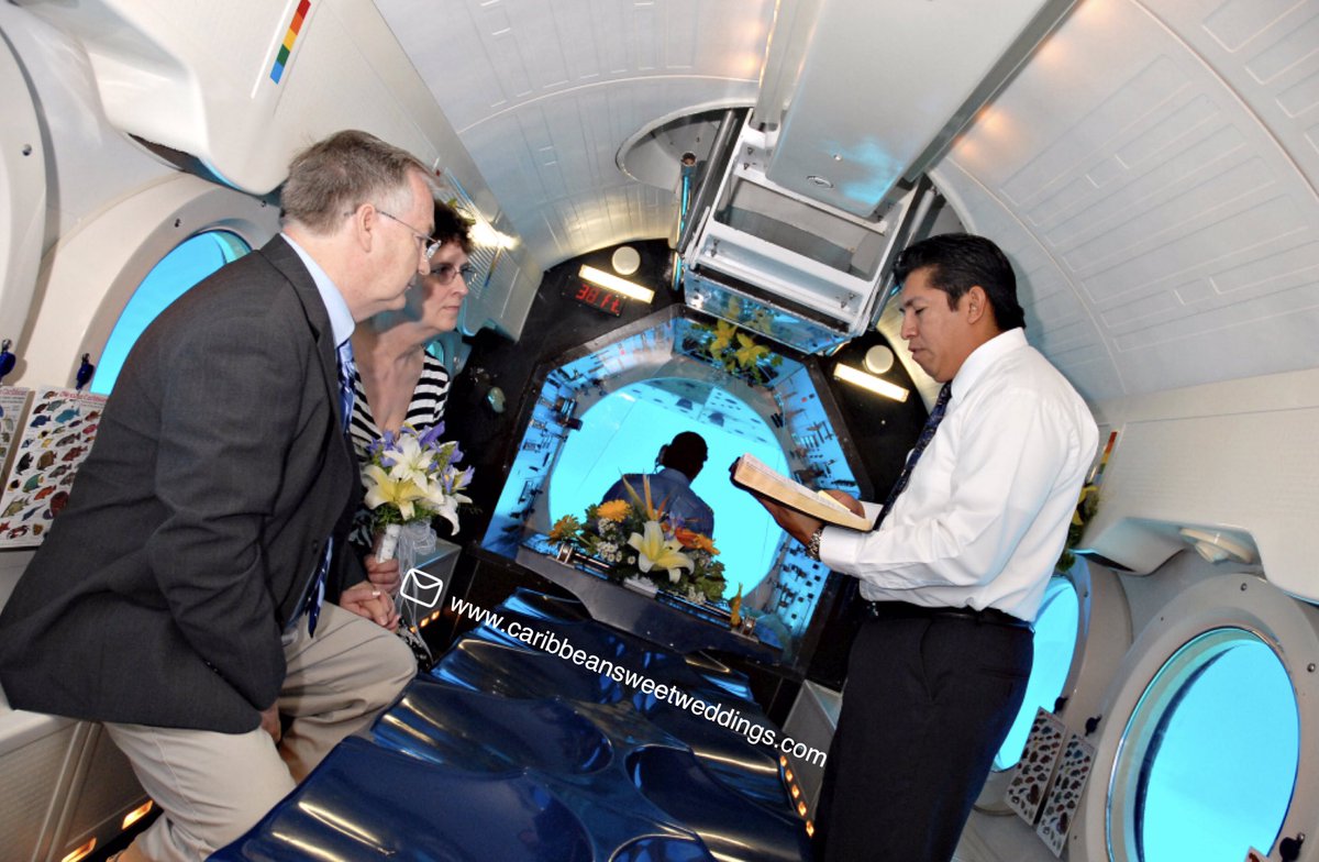 CSweetWeddings's tweet photo. Recuerda que con nosotros podrás disfrutar de las profundidades del mar Caribe en el ÚNICO submarino en Mexico. Cásate o celebra tu cumpleaños de una forma SEGURA, ORIGINAL y ÚNICA. Más info 👇 
https://t.co/hXmBUKSVaV https://t.co/gMtYQ0k7yR