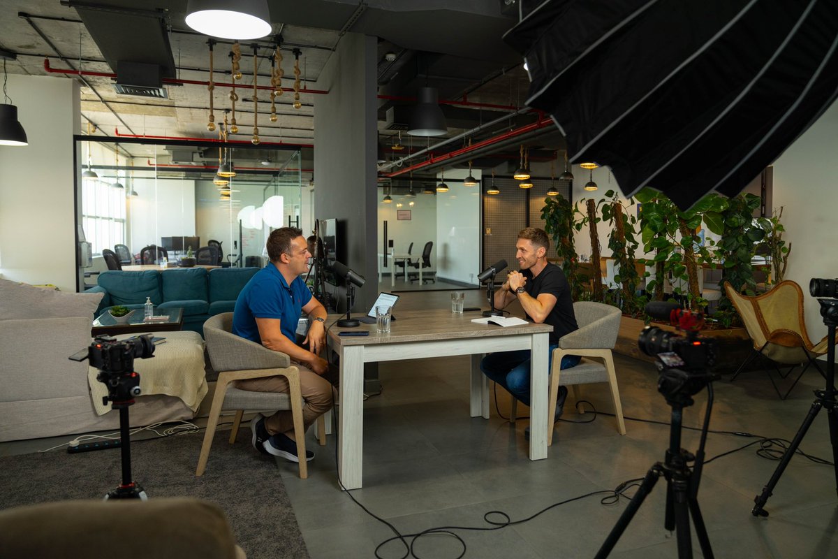 richrust's tweet image. Loved chatting to @TomCreateMedia for What The Forty Pod.  We talk leadership, stress management, ultra running and how to find and create work / life “inbalance”.  Tom’s perspective and energy is always inspiring and in this case, enormously insightful. 

open.spotify.com/episode/7pDq1n…