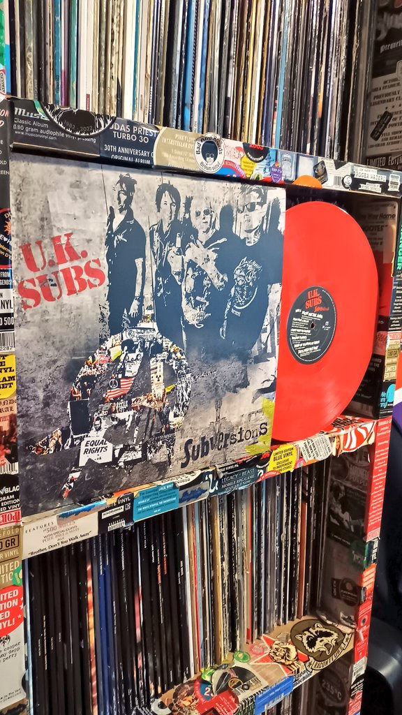ZTNK71's tweet photo. U.K. SUBS
Subversions
22.jun.2018
#uksubs #subversions https://t.co/Zy6EOjzv40