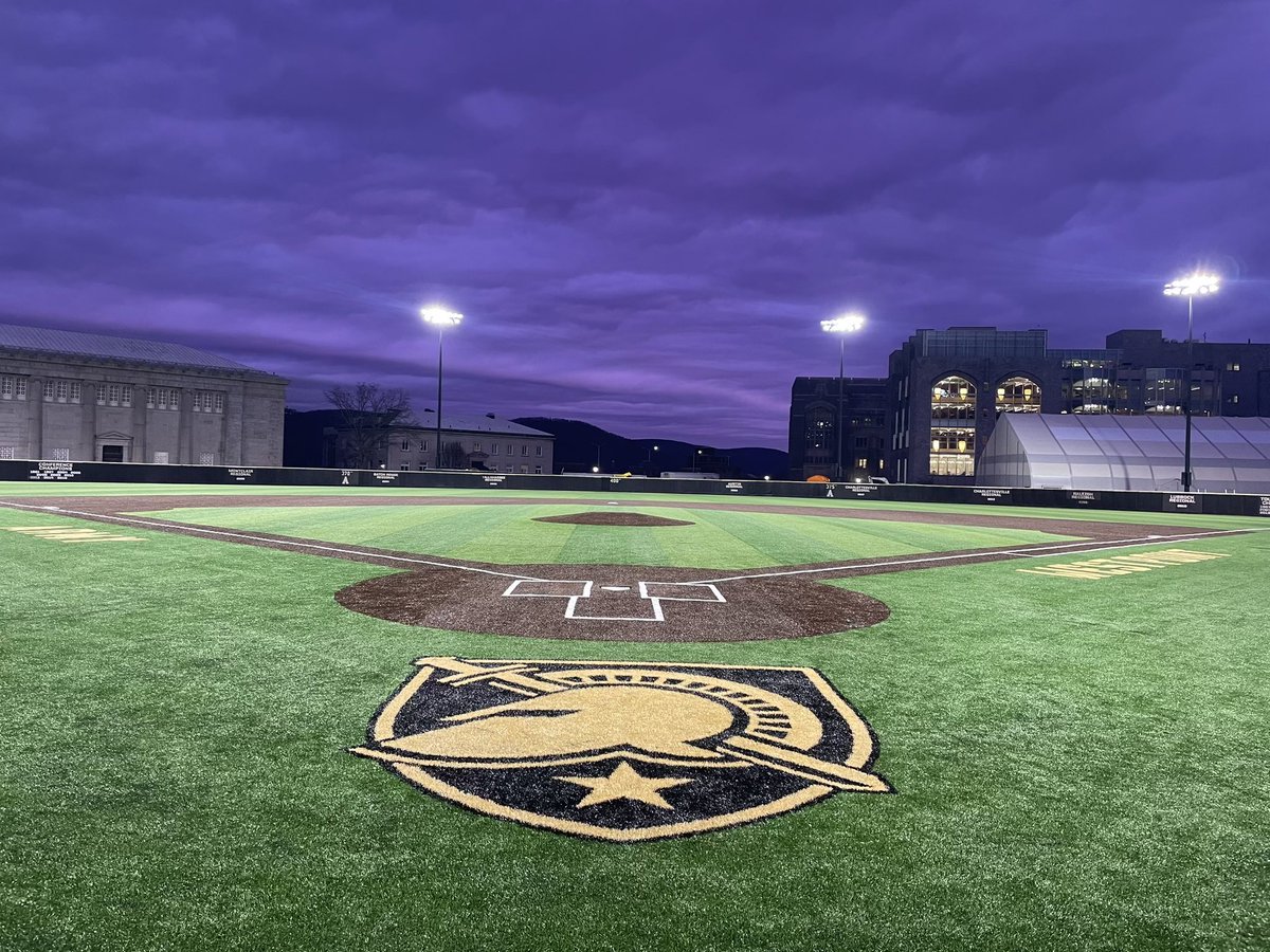 Very grateful and excited to announce that I have verbally committed to play baseball at West Point! Thankful for everyone that has impacted my life for me to be in this situation! 
GO ARMY BEAT NAVY!! 🏴‍☠️☠️
#beatnavy 
#blackknightbaseball