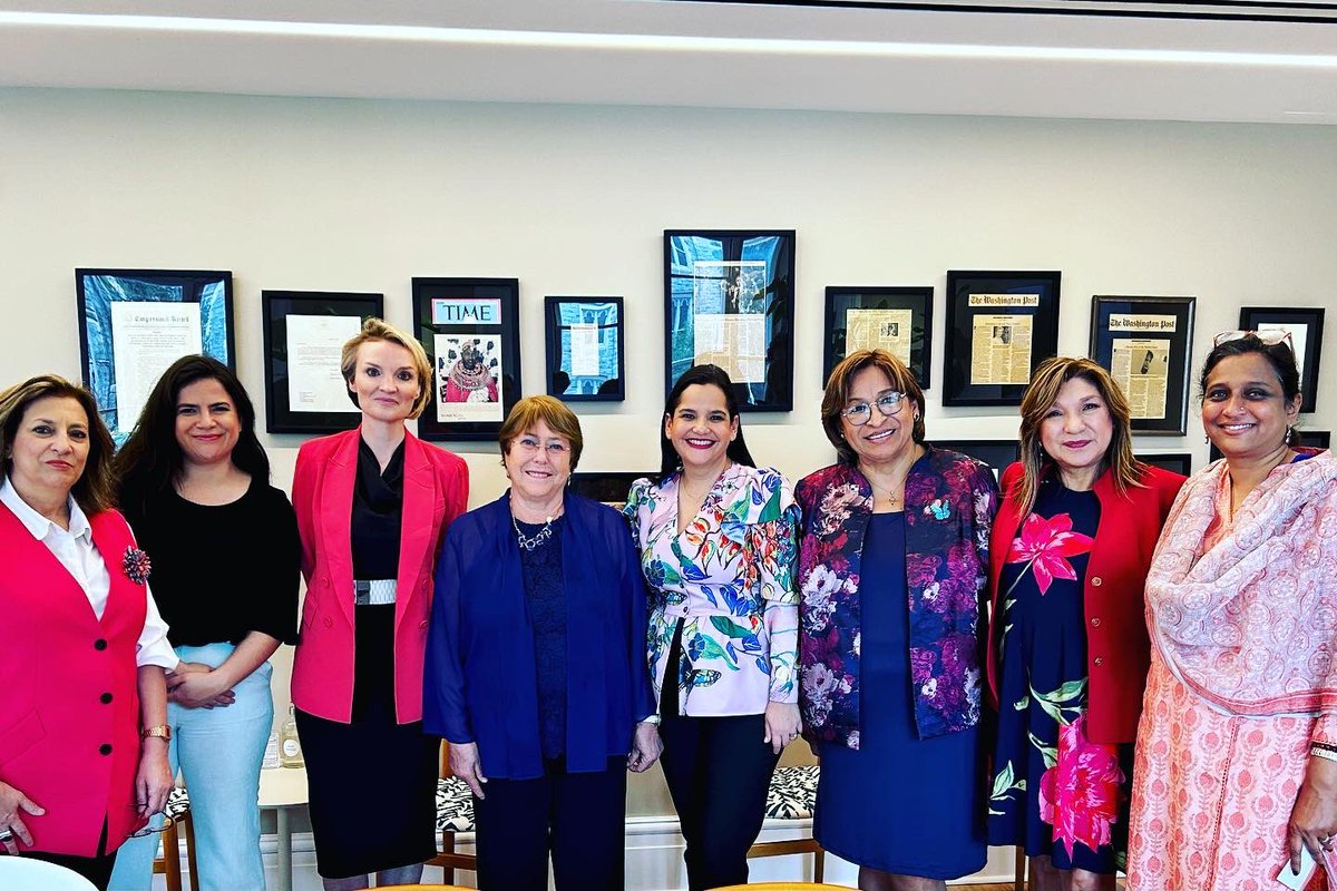 VitalVoices's tweet image. Many thanks to the women leaders &amp;amp; ministers of gov’t from Latin America &amp;amp; the Caribbean who joined our #BreakingtheMold event with keynote speaker  @mbachelet to talk advancing women’s political leadership in the Americas. #OASassembly Watch replay here: nam11.safelinks.protection.outlook.com/?url=https%3A%…