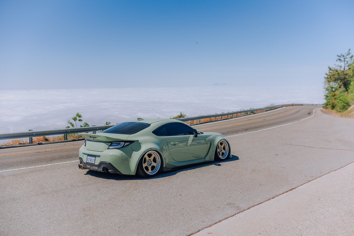 aleimages's tweet photo. above the clouds 🏔️ https://t.co/HTsyEEPwxL
