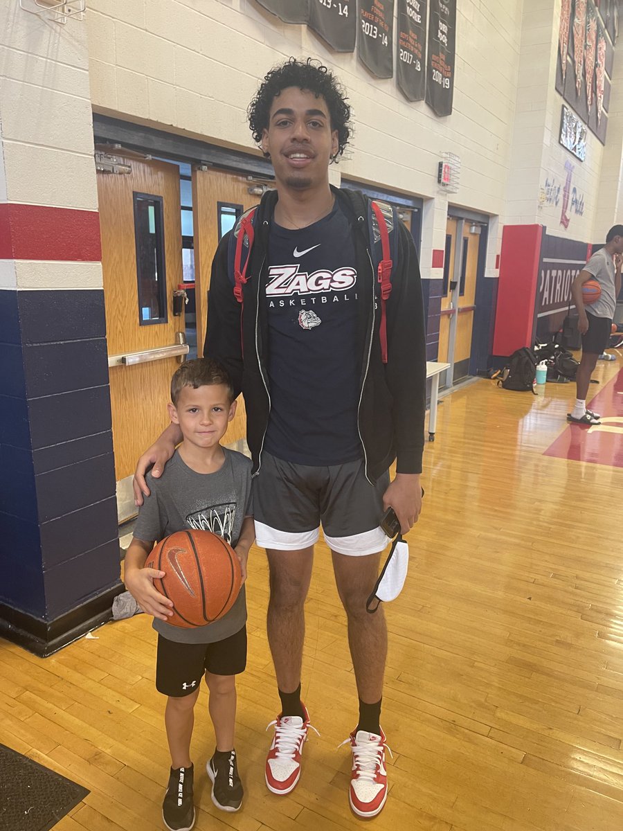 Liberty is so proud of Class of ‘20 graduate Julian Strawther. Tonight, Julian was drafted in the first round of the NBA draft by the Indiana Pacers. So proud of this terrific young man and his beautiful family that guided him to this accomplishment.