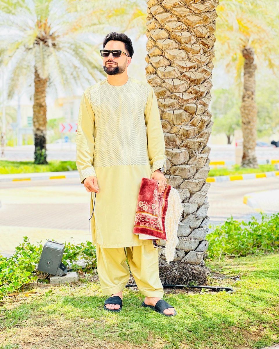 rashidkhan_19's tweet photo. Jumma  Mubarak ❤️🤗 https://t.co/Sz8vE7bAFH