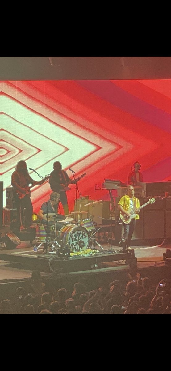 TangerinePaul's tweet photo. Wow .. @theblackkeys last night were awesome.. Probably one of the best live acts I’ve seen..

#TheBlackKeys #Manchester https://t.co/EejQCqVvp6