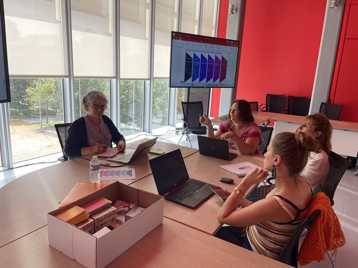 Carla DELEPEE tweet media