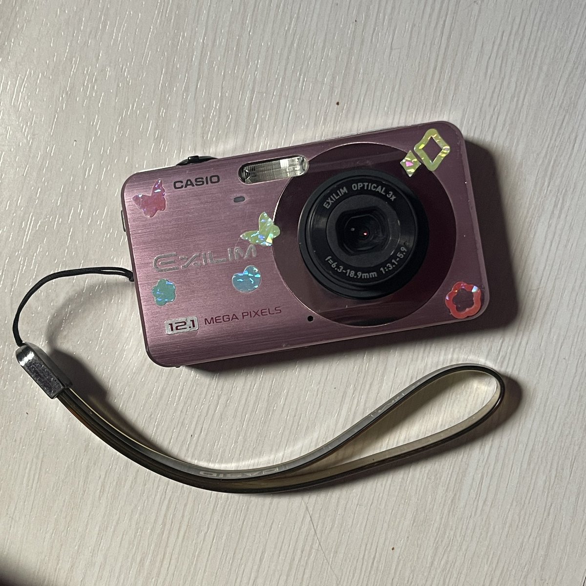 teuhaul's tweet image. wts lfb ph
— casio exilim ex-z90 digicam
₱2,800

🐚 condition: 8/10 (has dent &amp;amp; no flash)

🐄 inclusions: unit, strap, battery
more sample pics on thread

🪽 mod: ggx , grab , lalamove
      mop: bdo or gcash
