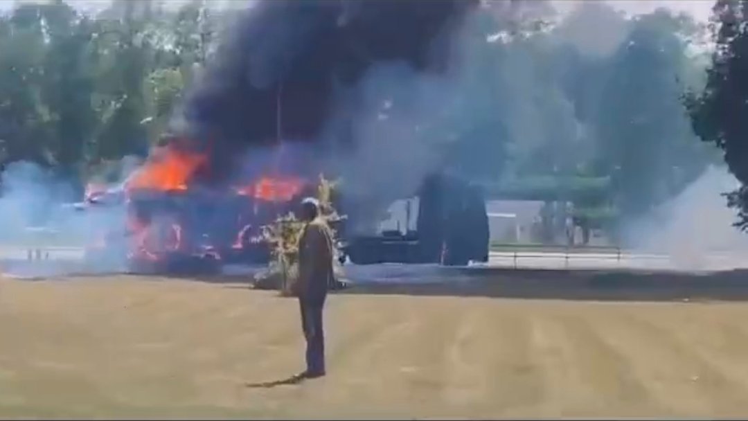 另一辆军用加油车在拉脱维亚被烧毁

在立陶宛和拉脱维亚，身份不明的人纵火焚烧为乌克兰武装部队运送燃料的加油车。这次，北约奥什科什M977 HEMTT机被烧毁。这是两周内的第三次。