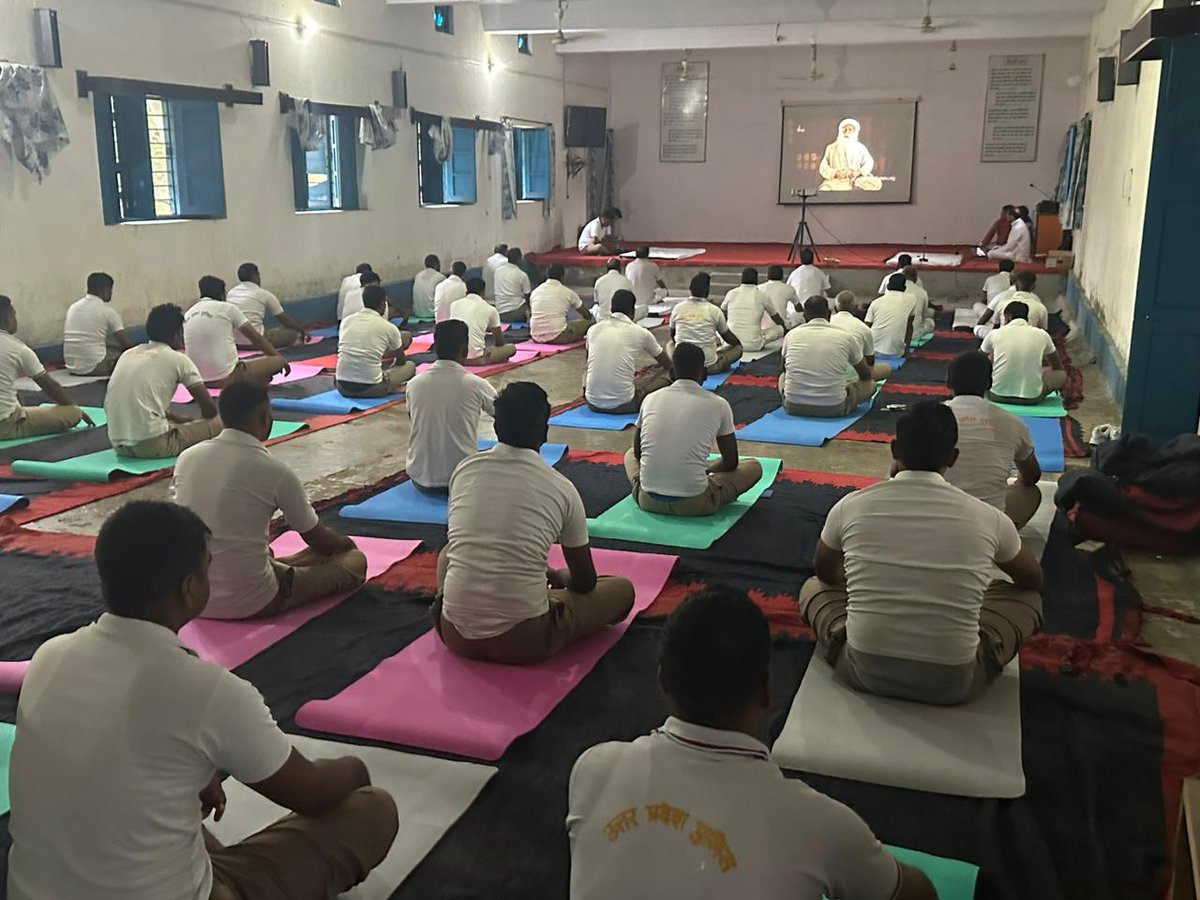 #YagaVeeraSessionKanpur Center 🪄  
 We conducted a wonderful  YogaVeera session for *50*💫 participants at Pradeshik Armed Constabulary (PAC),💫 ShyamNagar ,Kanpur.🙏🏻