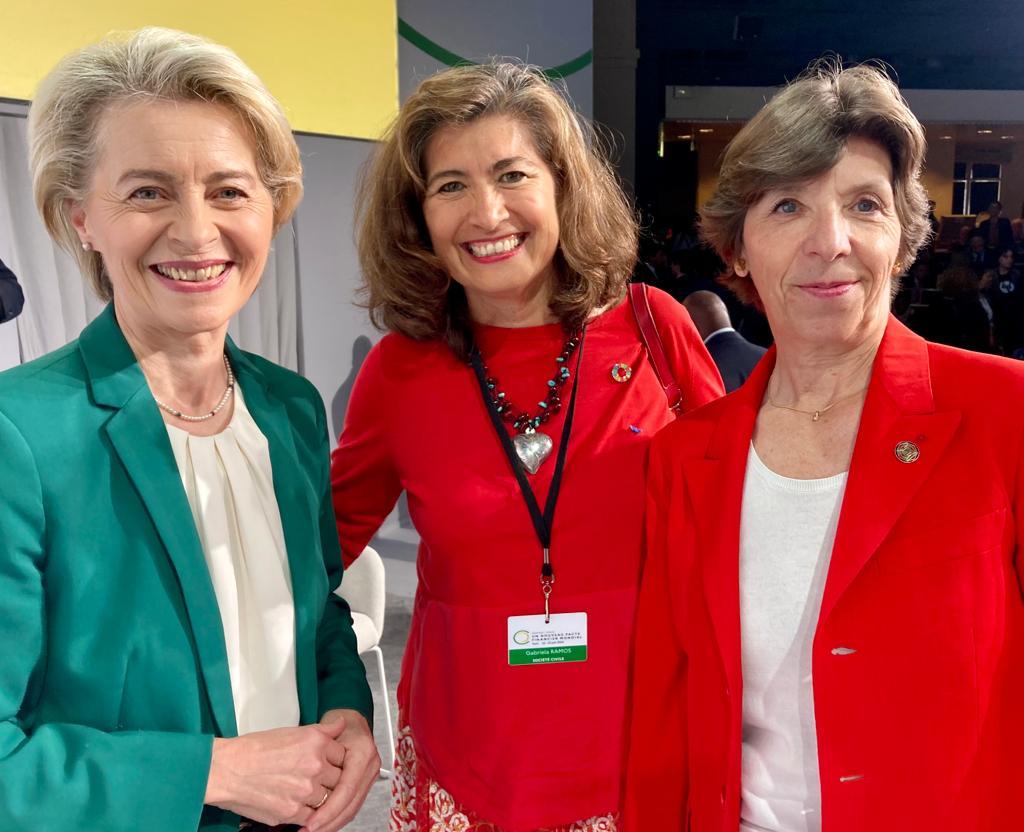 gabramosp's tweet photo. Women leaders I met at the #NewGlobalFinancingPact Summit are leading the change! 

Starting with @UNESCO's @AAzoulay &amp; @SteGiannini on pushing for #education, to @MinColonna with #France convening power; @vonderleyen with strong #EU action on #climate... https://t.co/MwvAvwvgwz