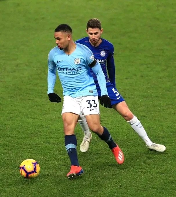 🎙Peter Drury: 

“Gabriel Jesus scores on Easter Sunday. He may not turn water into wine but he’s met the cross that has turned the ball over the line. 

One for Mohamed, one for Jesus. Ramadan Mubarak & Happy Easter. You wonder what the heavens have in store in this title race