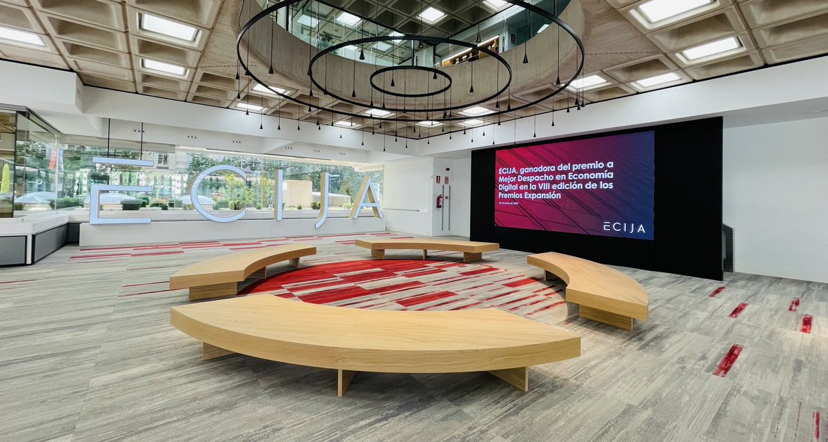 AlexTourino's tweet photo. ¡Así nos recibe hoy nuestra oficina de Madrid! Mejor firma de Economía Digital #PremiosExpansion #EcijaTeam https://t.co/5s4MVq0Txr
