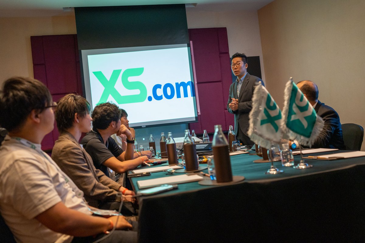 فاق اليوم الثاني التوقعات من معرض أي أف إكس في العاصمة التايلندية، بانكوك، وتخلله جلسات مفيدة و حلقات تواصل، وكانت جميعها برعاية مجموعة إكس أس، الشريك العالمي الرسمي.

#iFXExpo #Bangkok #GlobalPartner #XScom #XScomMENA #XSTeam
