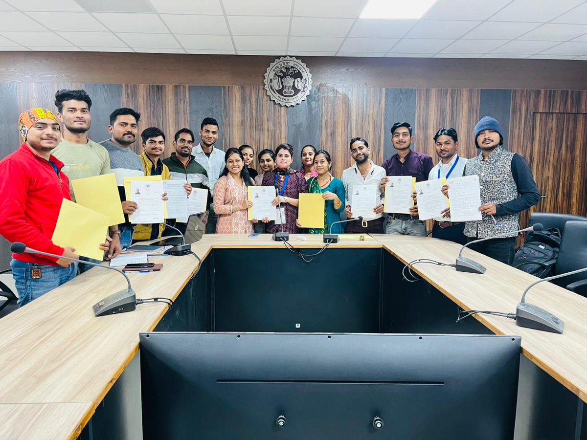 नये 4695 जन सेवा मित्रो के लिए जल्द ही आवेदन प्रक्रिया शुरू होने वाली है , युवाओं के लिए सुनहरा मौका 
<a href="/ChouhanShivraj/">Shivraj Singh Chouhan</a> <a href="/AIGGPA/">AIGGPA</a> <a href="/Youth2047/">Youth of India Foundation</a> <a href="/CMYIP_/">Chief Minister’s Youth Internship Programme</a> @brand_shweta <a href="/Connect_Lokesh/">Lokesh Sharma</a> <a href="/CDatia/">Collector Datia</a> <a href="/ravikarkara/">Ravi Karkara</a> <a href="/Pradeep_Mahaur/">Pradeep Mahaur Soni</a> <a href="/ayushi12sahu/">AYUSHI SAHU</a> 
#cmyip2ndbatch #CMYIP #MadhyaPradesh #YOUTH