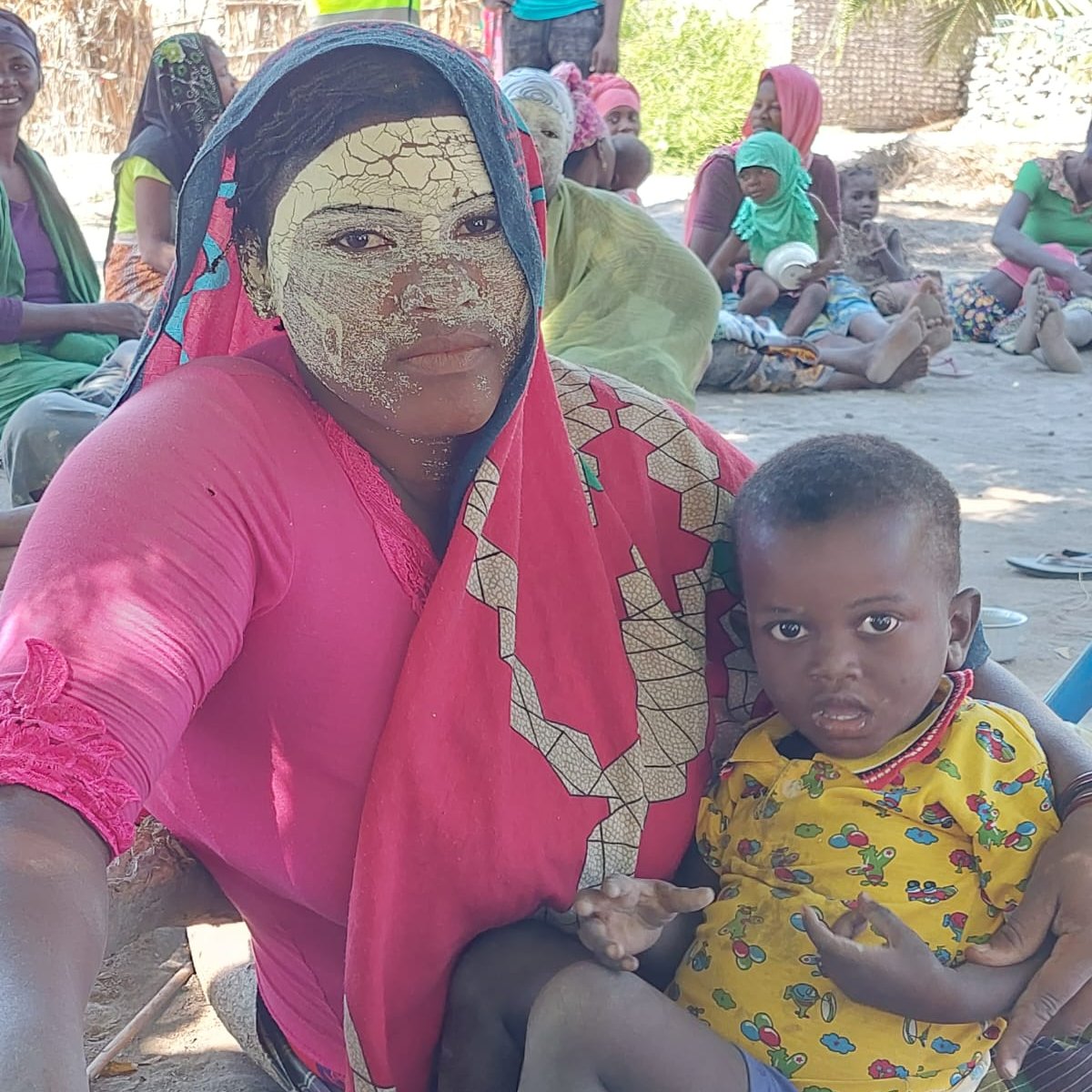 Para cada criança em #CaboDelgado, saúde e nutrição!

O UNICEF e a @NLinMozambique estão a apoiar actividades de nutrição no Distrito de Ibo, incluindo serviços de tratamento para desnutrição aguda, pacote de intervenções de nutrição, e alimentação de bebés e crianças pequenas.