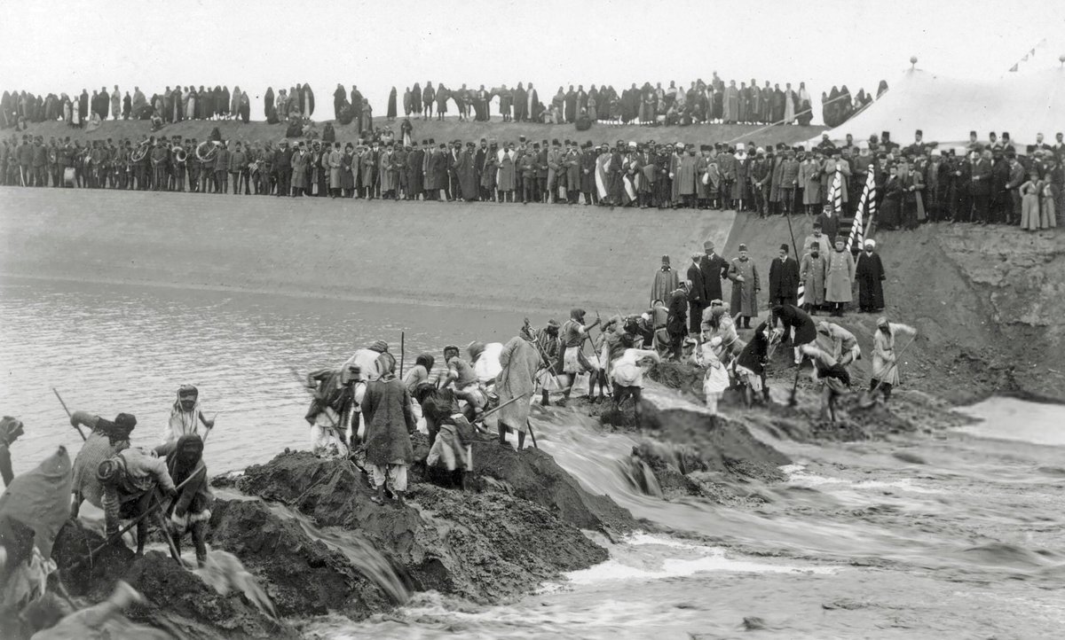 nadidefotograf's tweet photo. Osmanlı Döneminde Hindiya Barajının yapımını gösteren muhtemelen 1912-13 yıllarına ait fotoğraflar
#Iraq #Babil #Musayyib #العراق https://t.co/ELIPSTiLqi