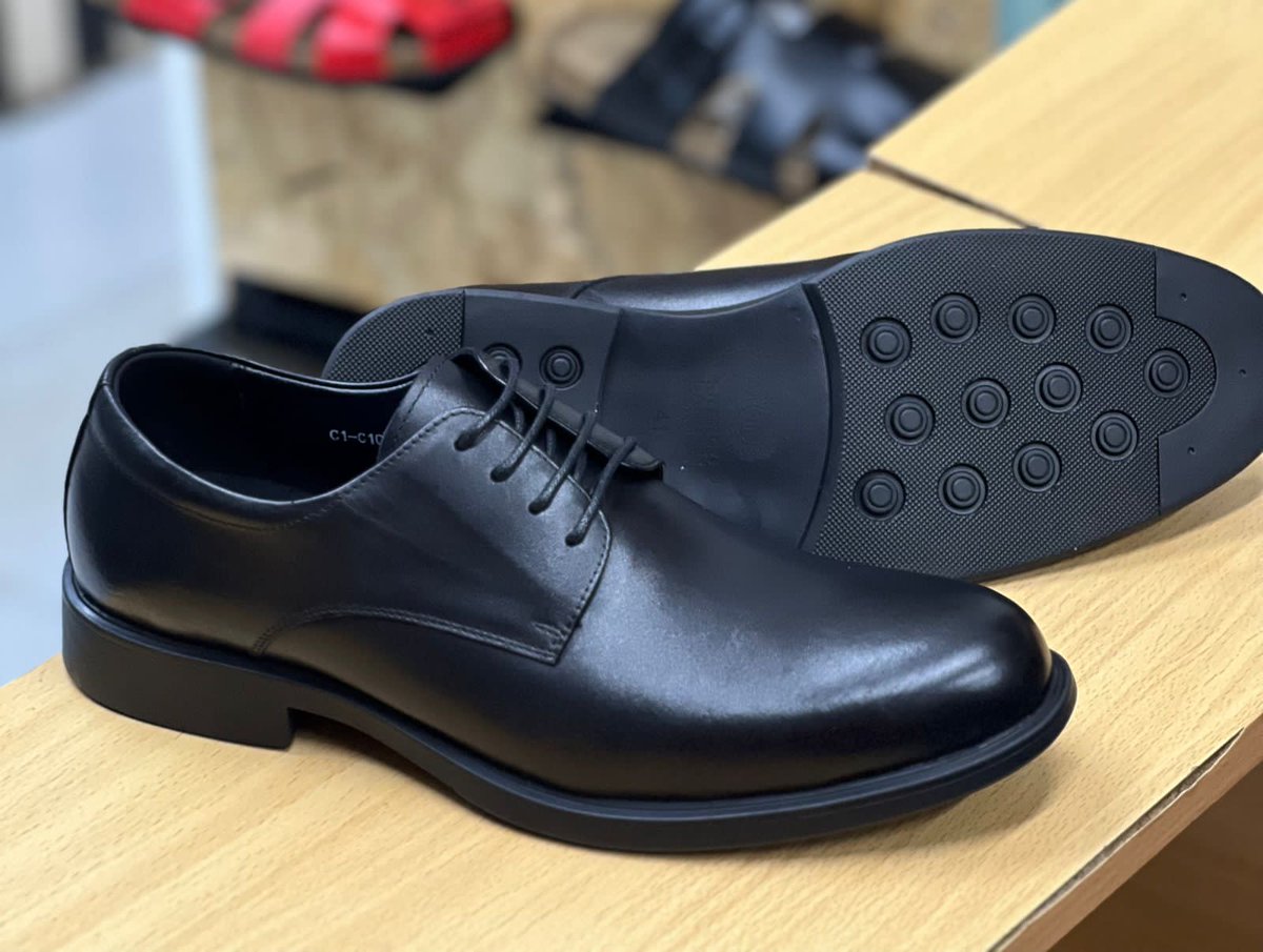 Tatinomi22's tweet photo. @gabrieloguda Official Leather Shoes
38 to 45.
Ksh5,500. https://t.co/Glb1plD7NR
