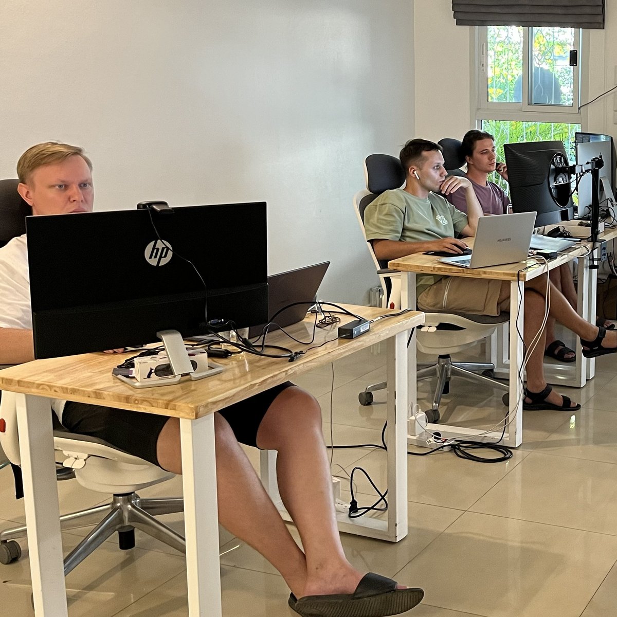 crypton_studio's tweet image. Photos of our Thailand office📷🇹🇭🌴🖥️

#team #blockchain #Thailand #WEB3