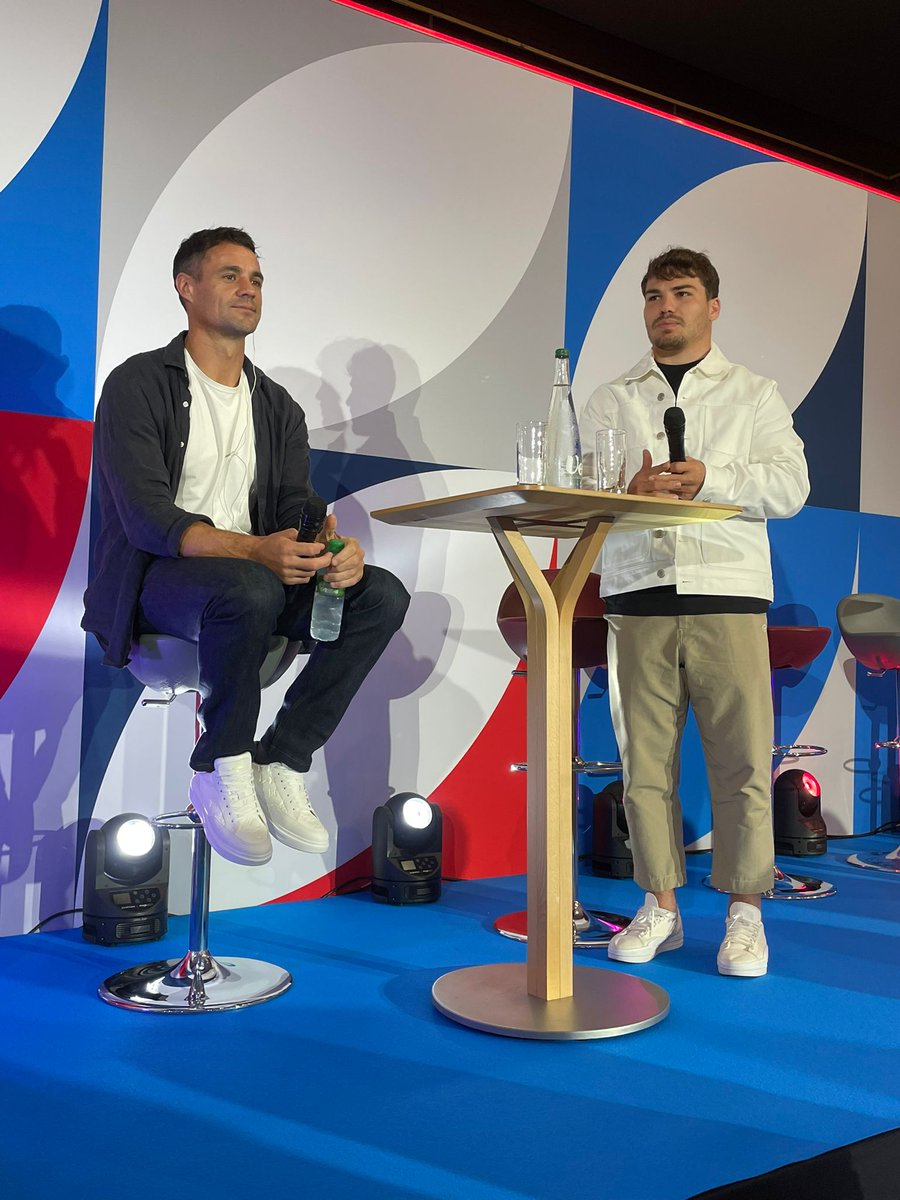 Les #OscarsMidol auront lieu ce soir mais en attendant, c'est l'heure de la masterclass avec Dan Carter et Antoine Dupont ! 😍