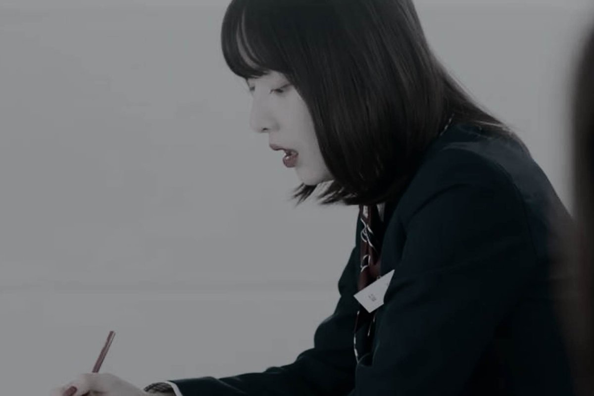 revelbaerr_'s tweet photo. "When shadow appears..."
a short #hyunlu high school au where Levielle (L) tried everything to make her feelings known to her dense best friend, Seiven (S) not knowing that her pet cat is somehow helping them to be together. https://t.co/vNNrL2C709