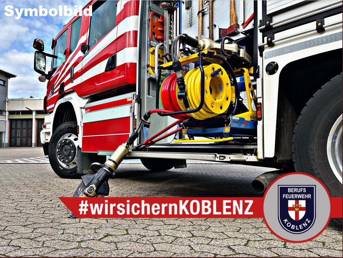 #Einsatz
In Metternich kam es zu einem Verkehrsunfall- eine Person musste durch die #Feuerwehr aus dem Fahrzeug befreit und an den Rettungsdienst übergeben werden. Im Einsatz waren #Berufsfeuerwehr, #FreiwilligeFeuerwehr, @Polizei_KO und der #Rettungsdienst.
#wirsichernKoblenz