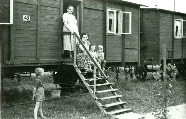 JulianKarcz's tweet photo. Jak wakacje to tylko wczasy wagonowe https://t.co/2rn18q1mSu