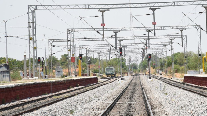RailAnalysis's tweet image. RITES invites #tender for supply of cables for #electronicinterlocking based #automaticsignalling in Dhaulpur to Gwalior section of Jhansi Division

Read more...news.railanalysis.com/rites-invites-…

#rites #indianrailways #railway #construction #stations #infrastructure