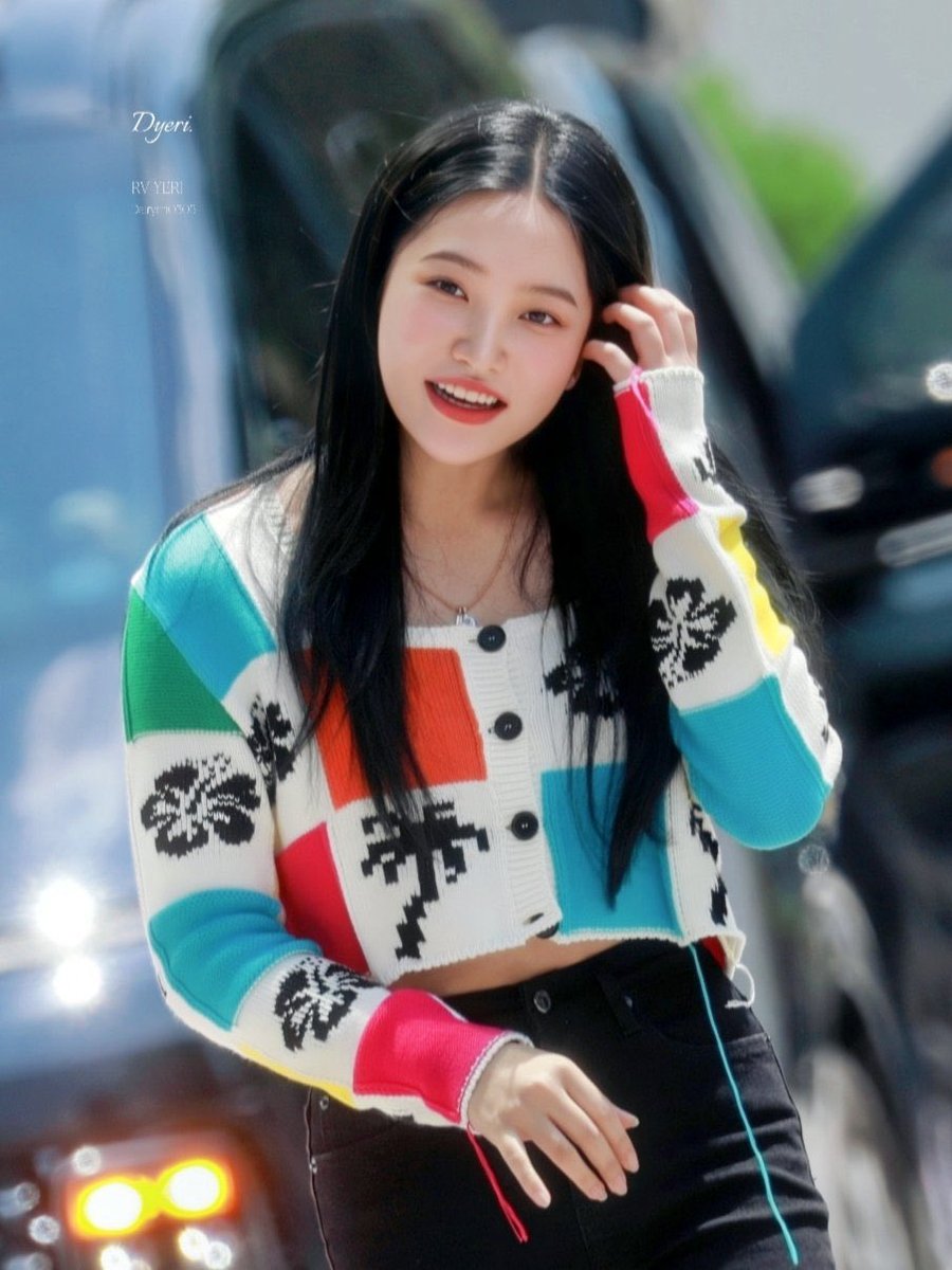 yeri looks tweet media